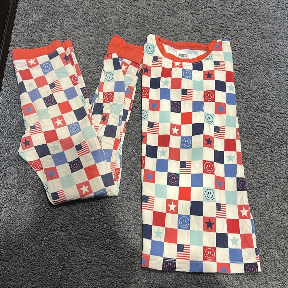 Dream big little co patriotic pjs 7/8